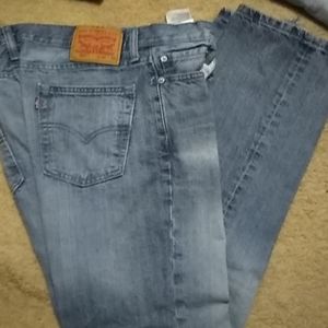 Two size 34/32 550levi and one size 33/32 514 Levi